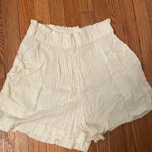 paper bag H&M shorts